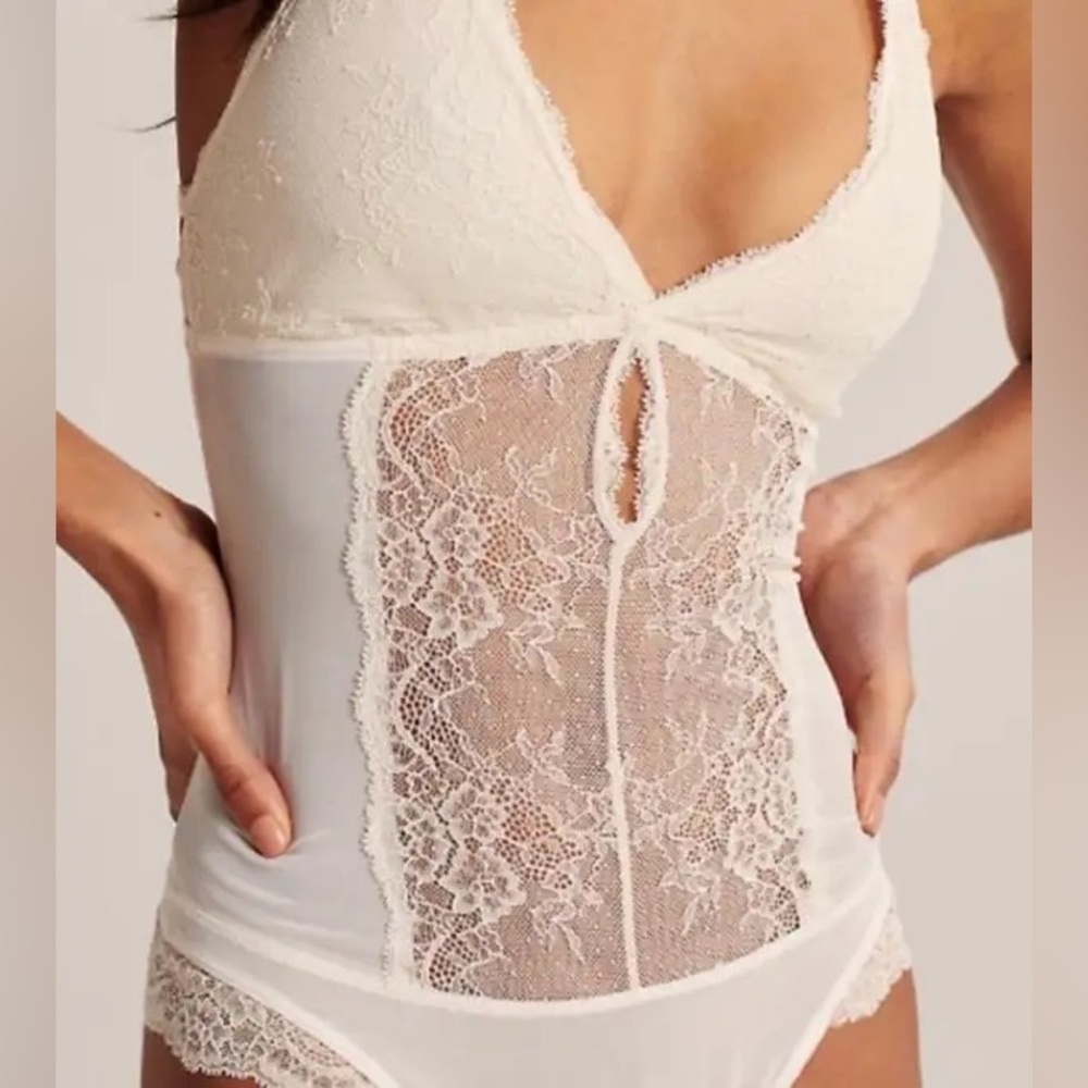 Abercrombie & Fitch ivory cream lace thong sheer bodysuit size large - Picture 5 of 12